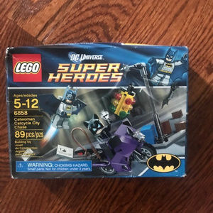 LEGO BATMAN SUPER HEROES BATMAN CATWOMEN #6858 NEW